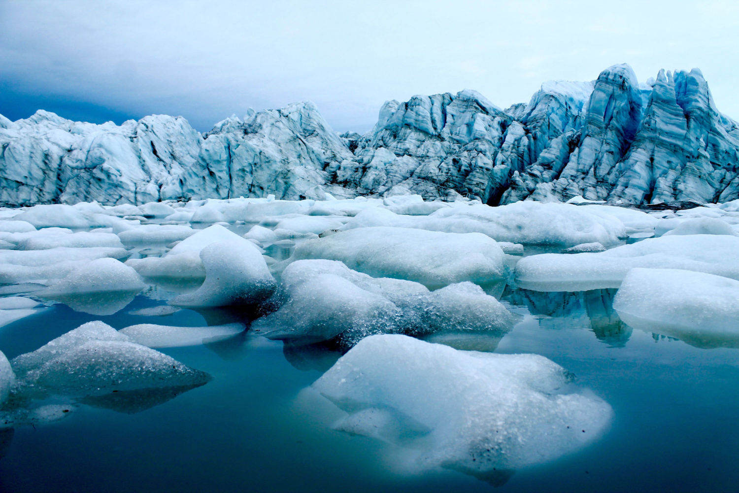 Hatszorosára gyorsult a jégolvadás Grönlandon és az Antarktiszon az 1990-es évekhez képest a globális felmelegedés hatására.